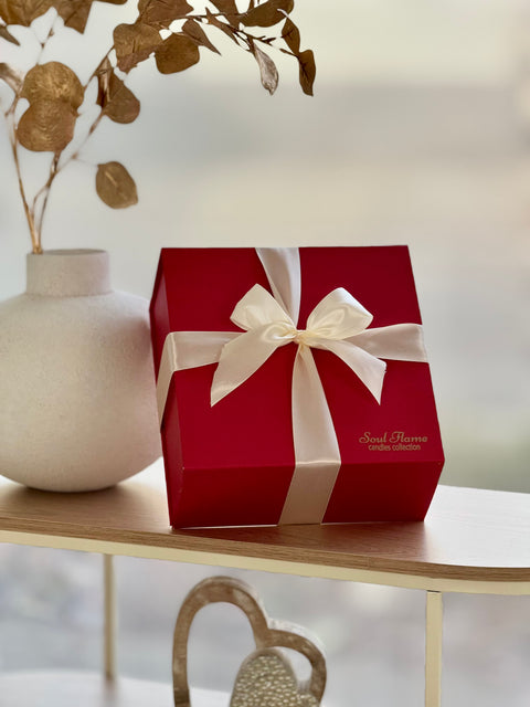 Limitierte Moments for Two Valentine’s Geschenkbox von Soul Flame – rotes Geschenkbox mit Schleife